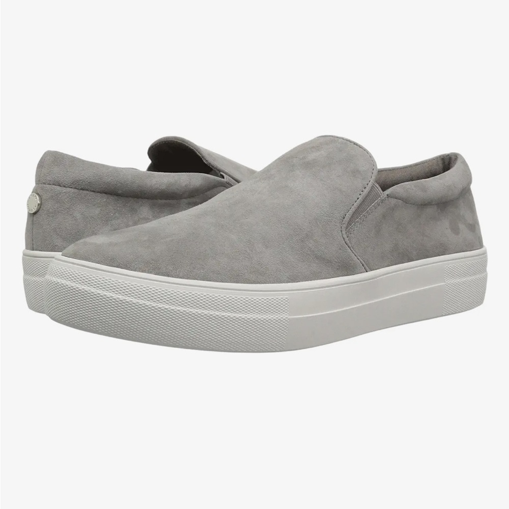 Steve Madden Sued Sneakers Size 7